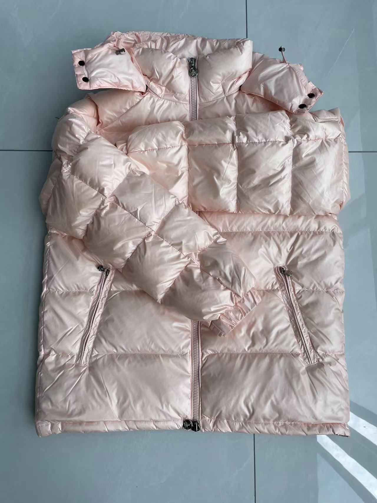 珠光粉时尚女款羽绒服实拍